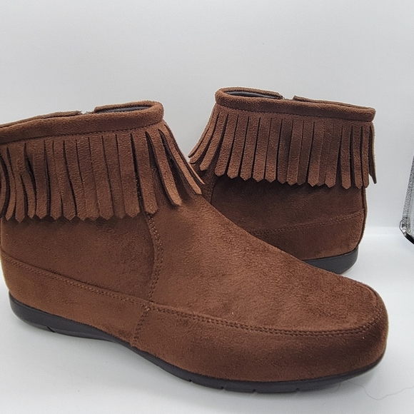 Comfortview Women's The Marion Shootie 7.5 WW Brown Flats Padded Insoles Suede - Picture 1 of 11